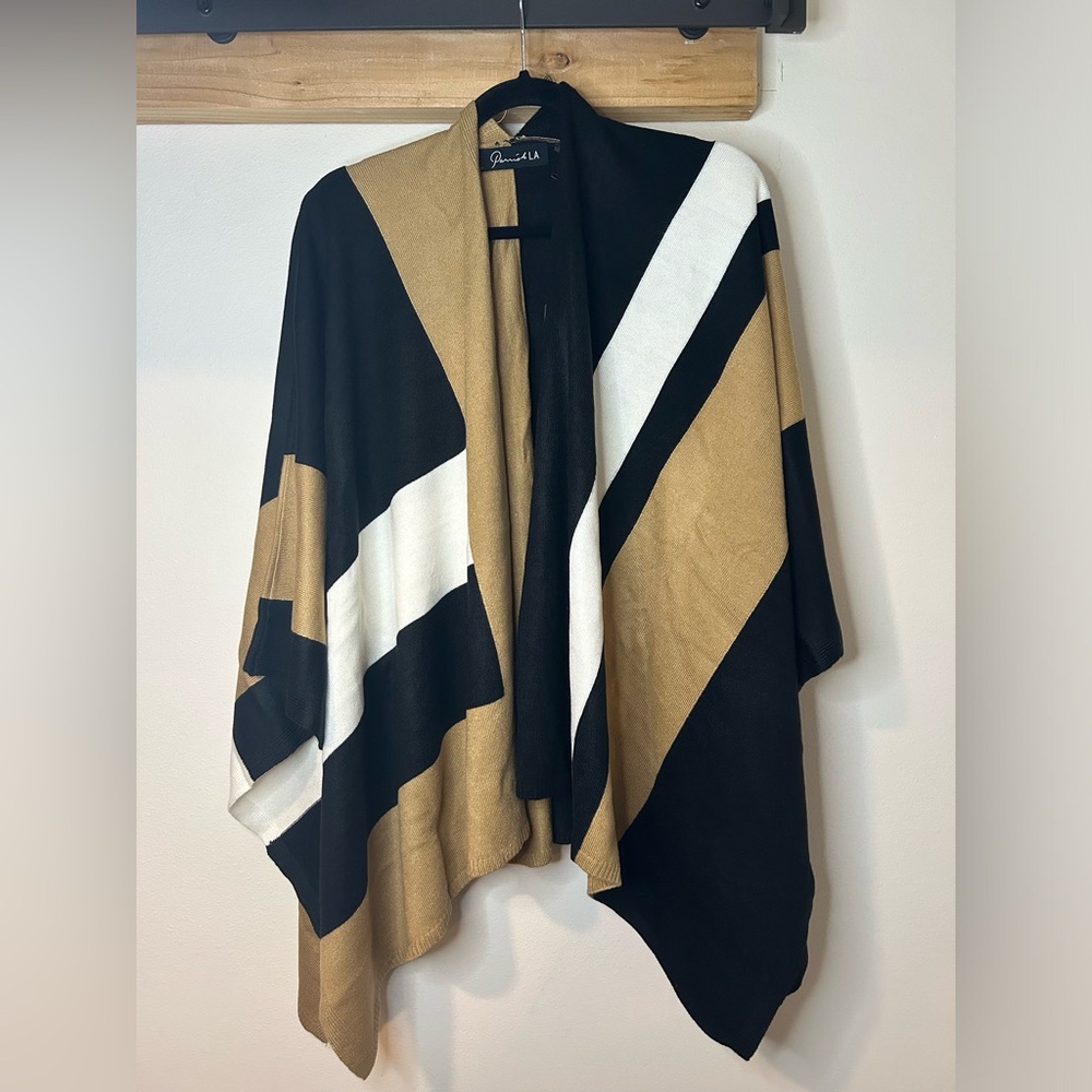 NWT PARRISH LA TRI-COLOR WRAP
